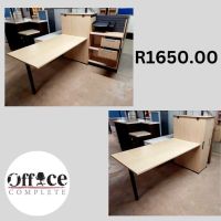 D25 - Table with pull out credenza size 1.8 x 730 R1650.00